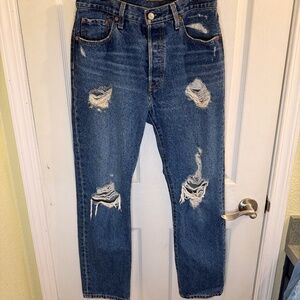 Levi’s 501 Original Fit High Rise Distressed Jeans Size 28 Straight Leg